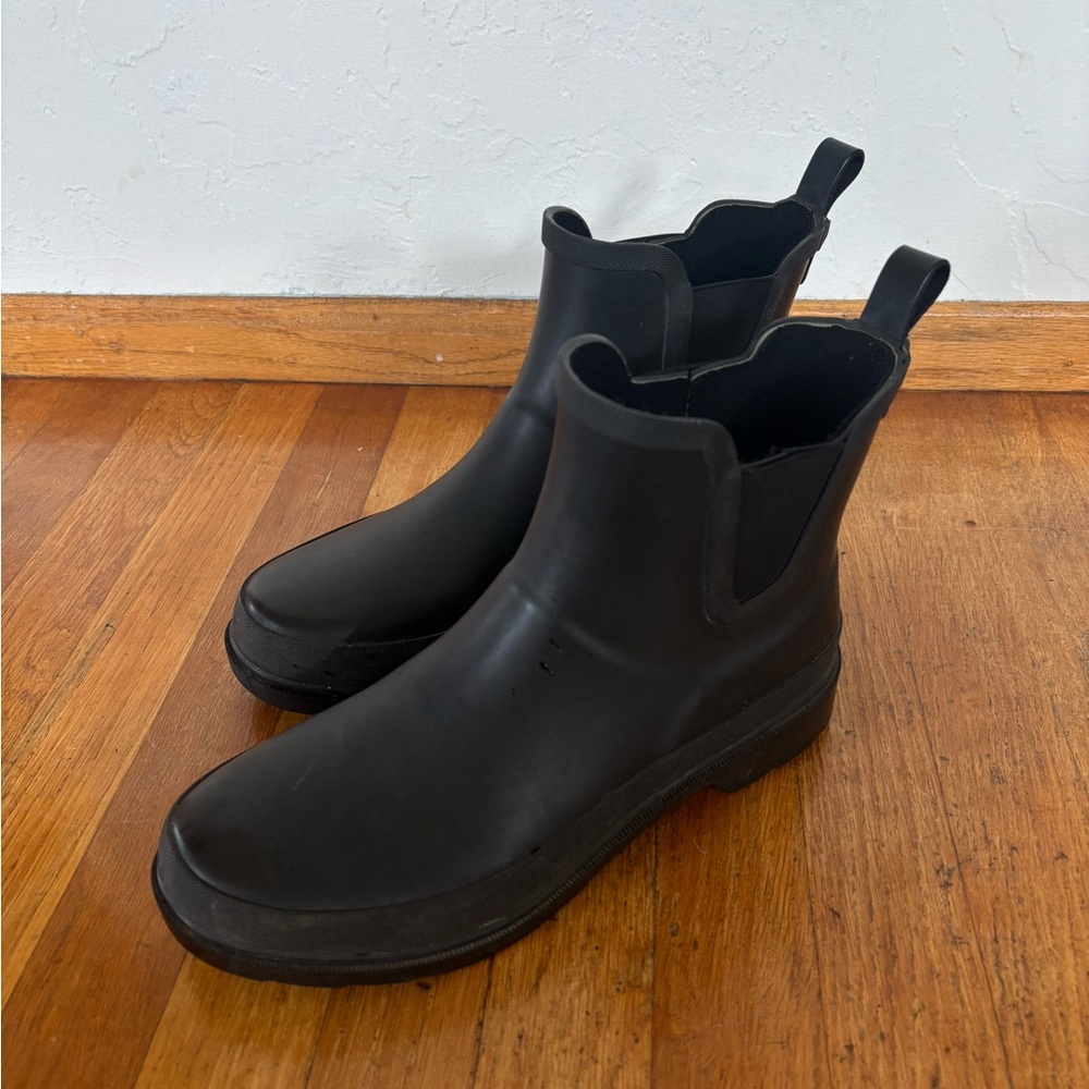 Women's Black Winter Chelsea Boots